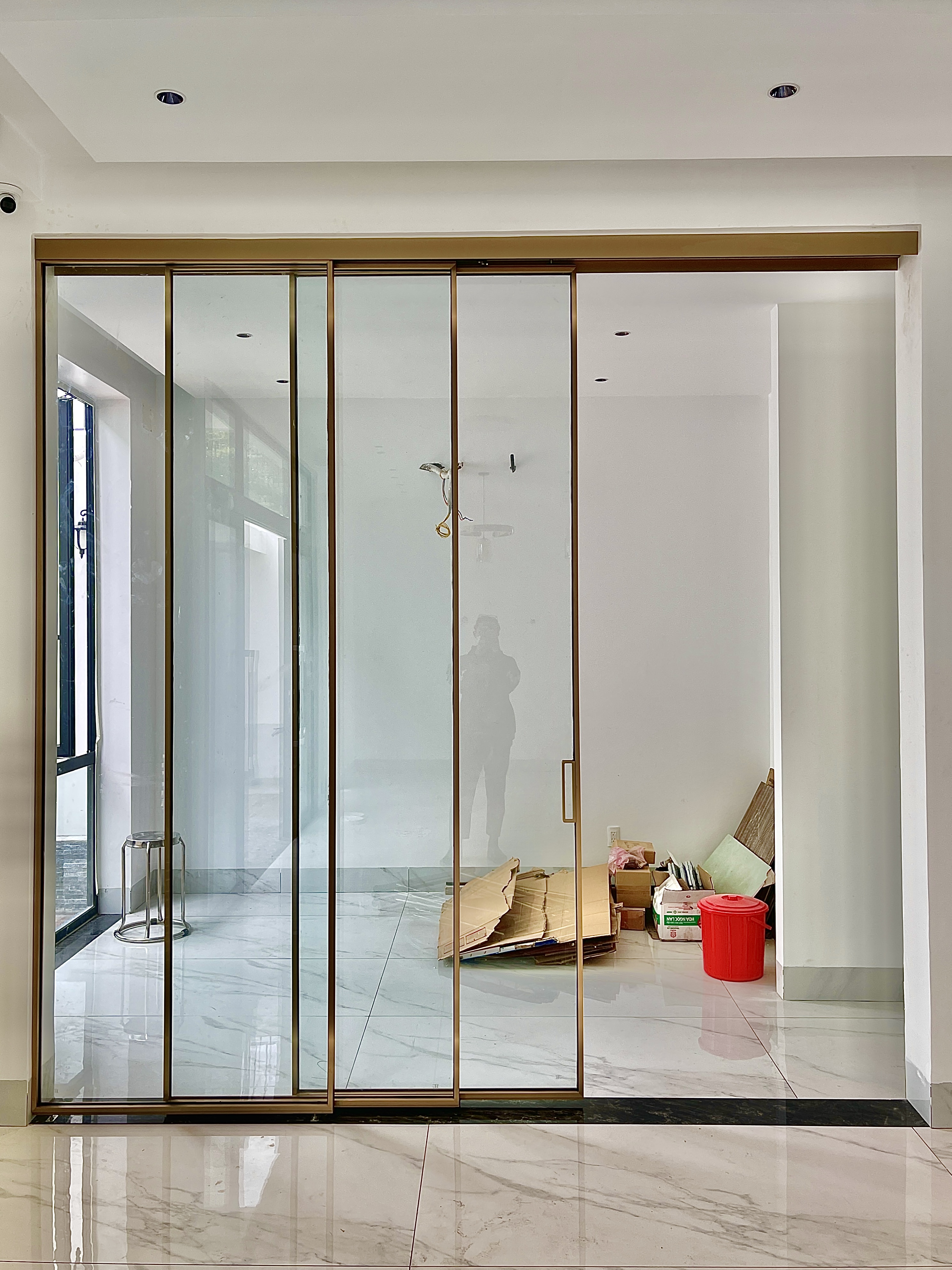 Cửa Lùa Slim 3 Cánh Cao Cấp - Sự Lựa Chọn Hoàn Hảo Cho Không Gian Sống Hiện Đại